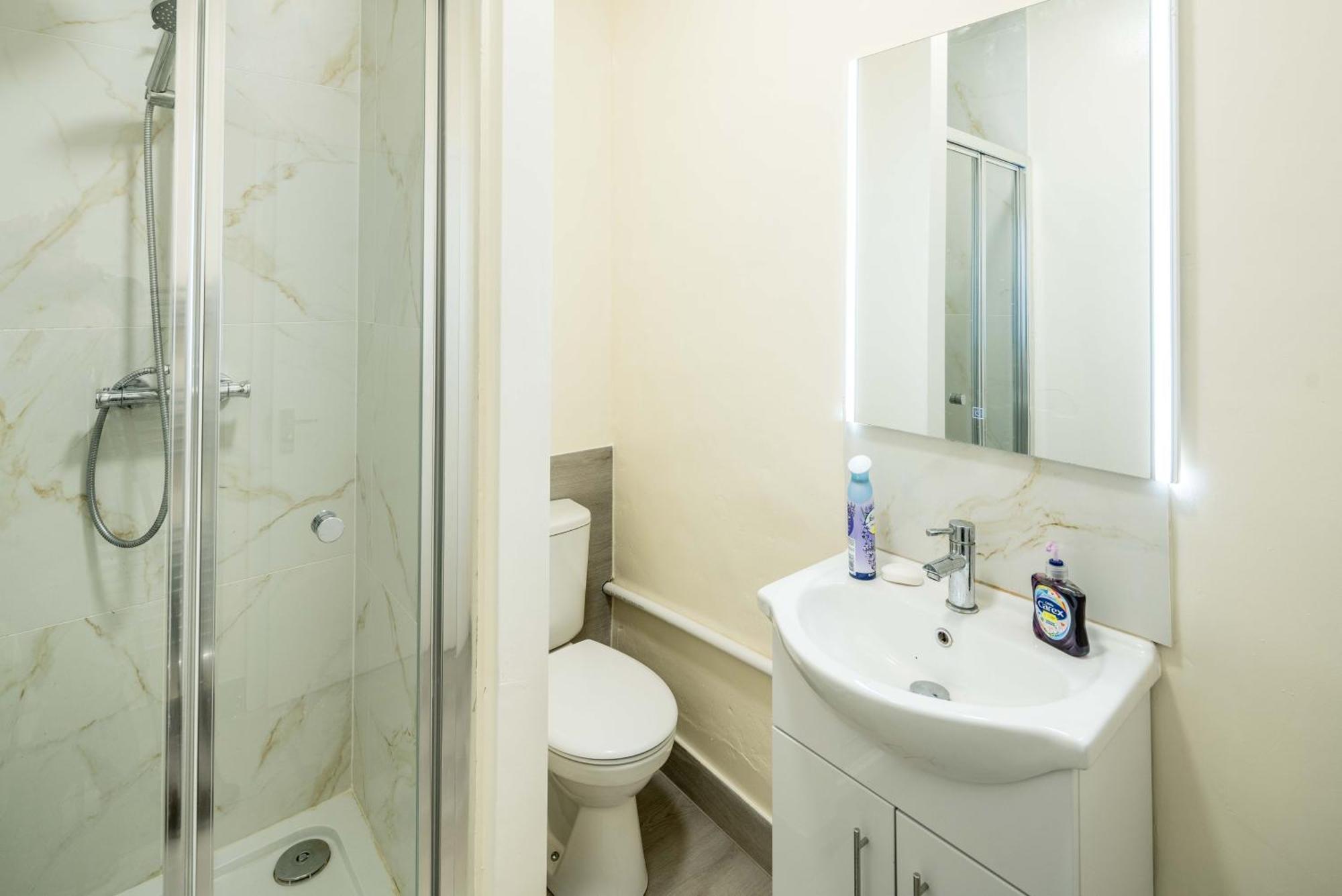 Free Parking, 2 Beds,Close To Train Station Μπέντφορντ Εξωτερικό φωτογραφία